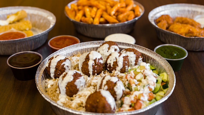 Naz’s Halal Food - Carle Place