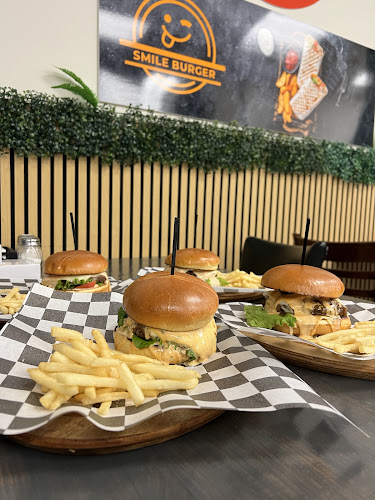 Smile Burger (Halal)