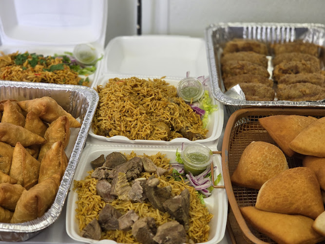 Grub N Go(Farida's Kitchin inside)